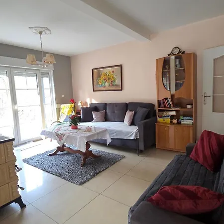 Dom Nad Jeziorem Oblasek Апартаменты *