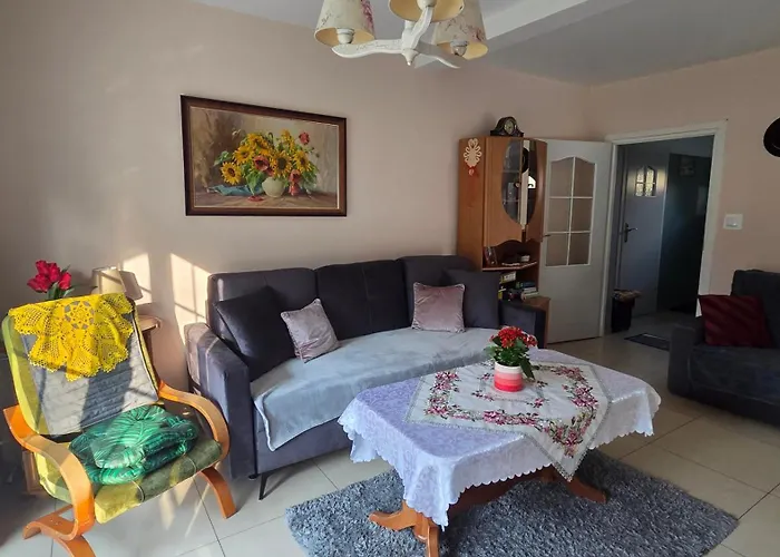 Dom Nad Jeziorem Oblasek Апартаменты Живец